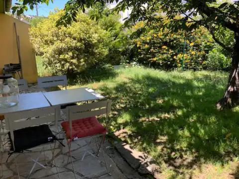 Maisonnette 2 A 4 Pers- Jardin Privatif Cloture- Calme- Stationnement Gratuit- Pau Ouest Billere Extérieur photo