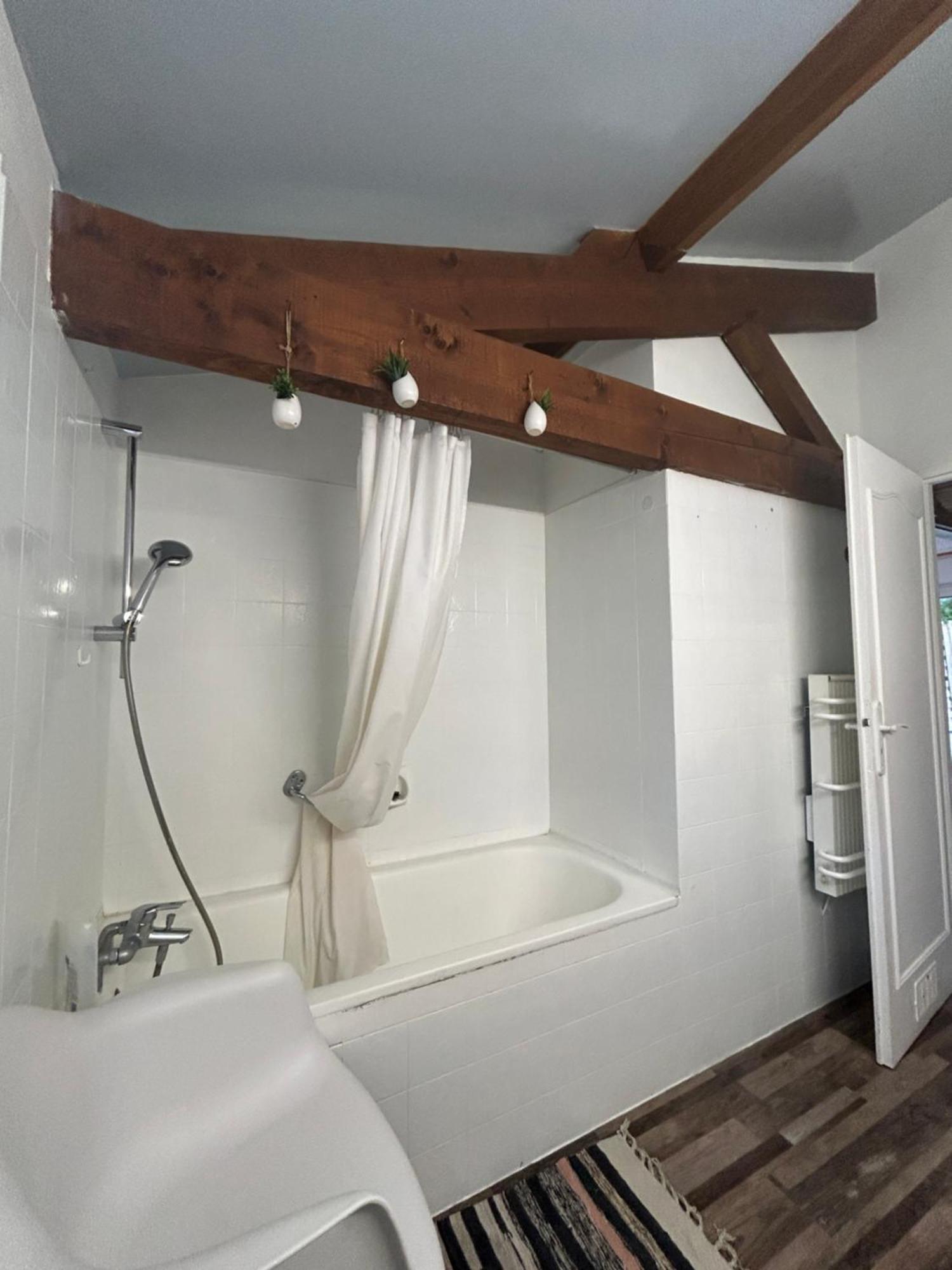 Maisonnette 2 A 4 Pers- Jardin Privatif Cloture- Calme- Stationnement Gratuit- Pau Ouest Billere Extérieur photo